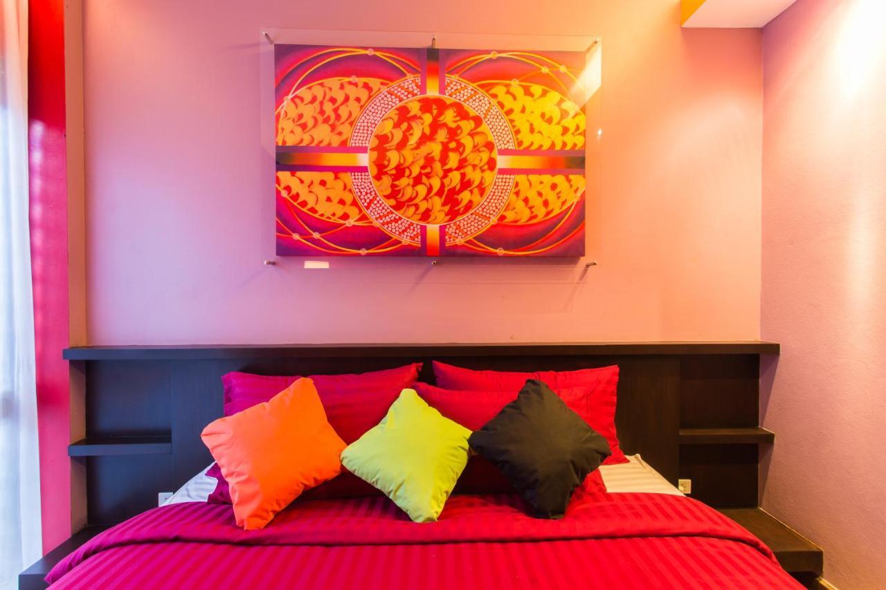 Third Rock Hostel Bangkok Buitenkant foto