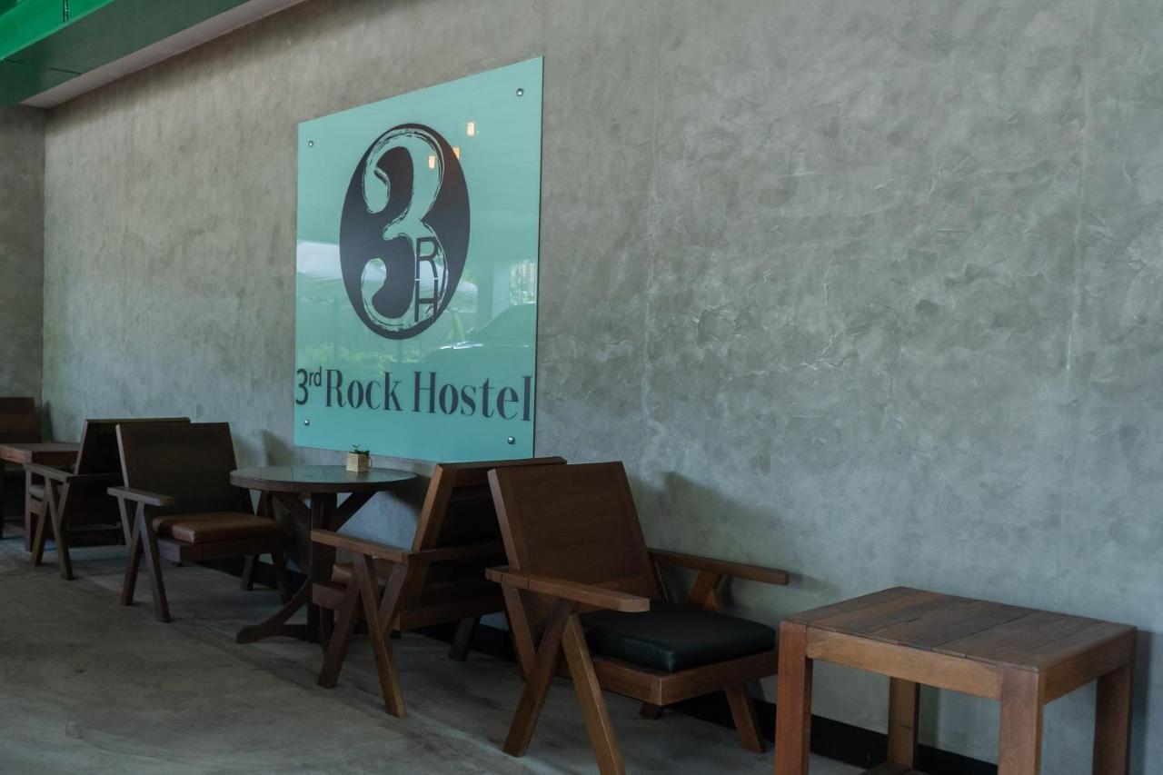 Third Rock Hostel Bangkok Buitenkant foto